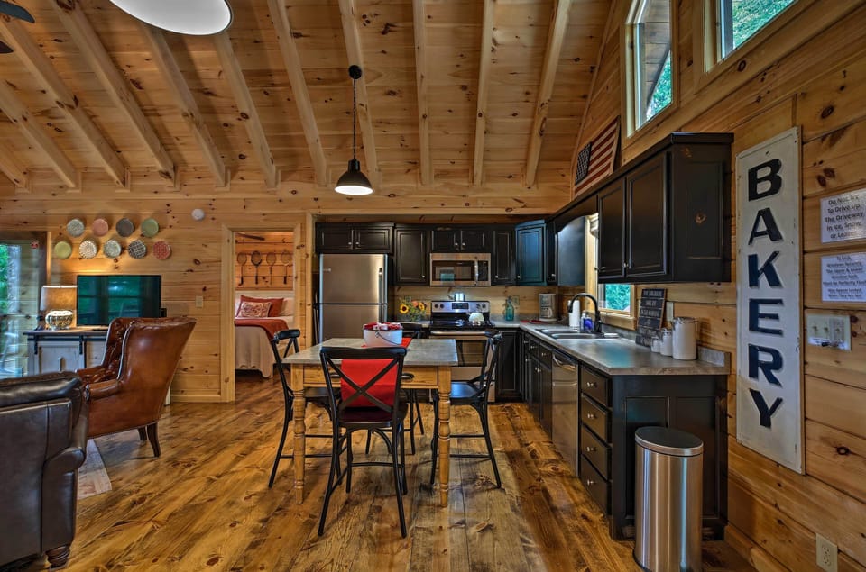 House (2 Bedrooms) | Interior