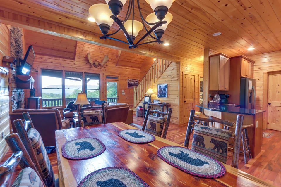 House (4 Bedrooms) | Interior