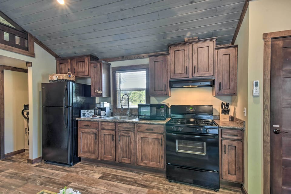 House (2 Bedrooms) | Interior