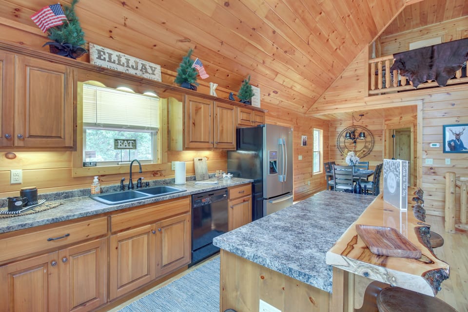 House (4 Bedrooms) | Interior