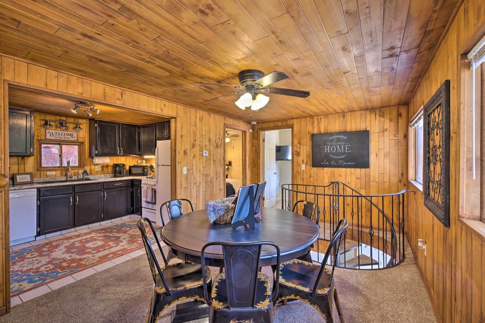 House (2 Bedrooms) | Interior