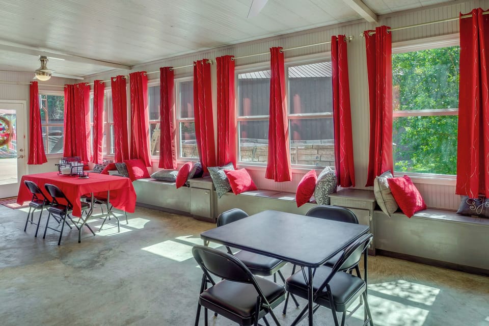 House (5 Bedrooms) | Interior