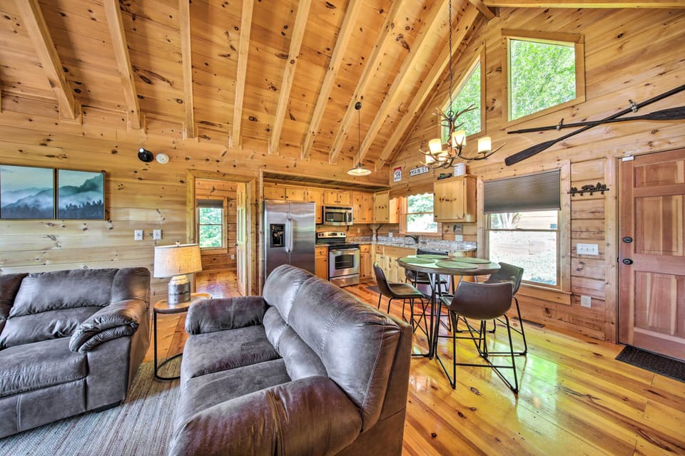 House (2 Bedrooms) | Interior