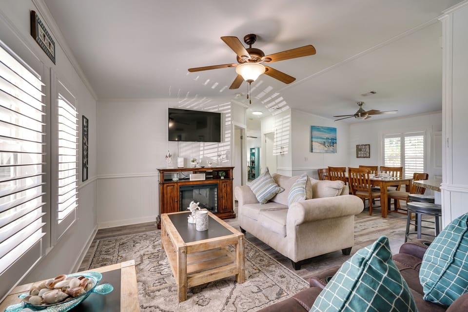 House (2 Bedrooms) | Interior