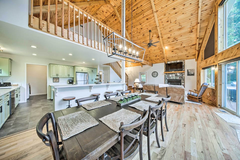 House (5 Bedrooms) | Interior