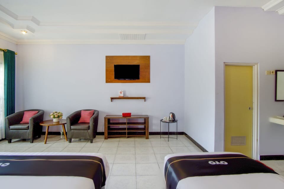 Family Double Room | Free WiFi, bed sheets