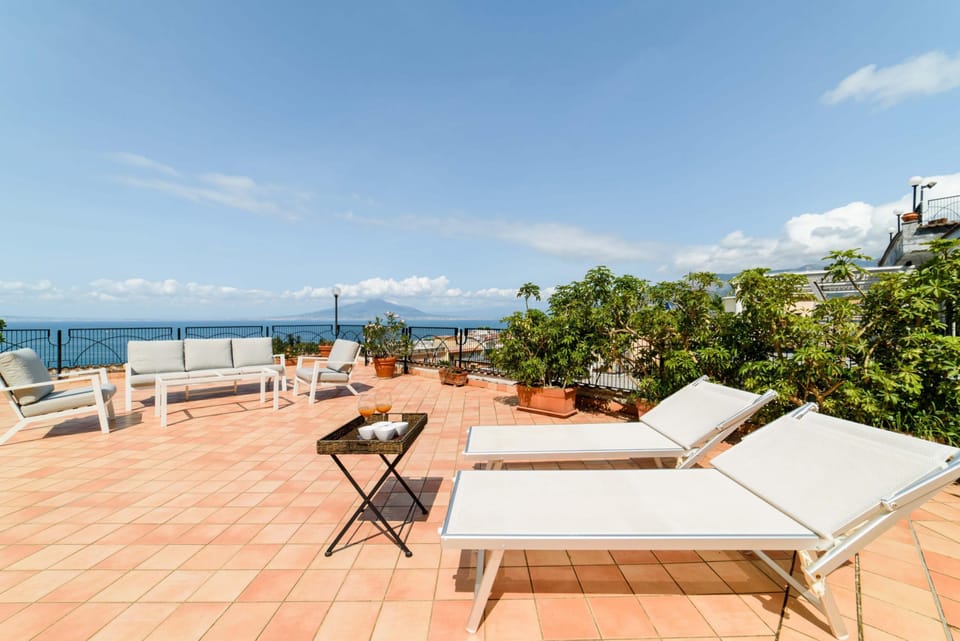 Apartment, Smoking | 3 bedrooms