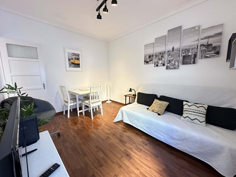 Apartment | Living area | Flat-screen TV