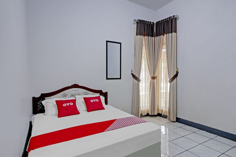Deluxe Double Room | Free WiFi, bed sheets