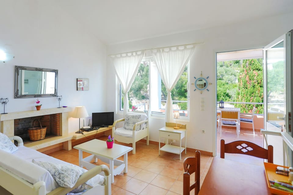 Villa Dionisis in Paxi Villa in Peloponnese, Western Greece and the Ionian