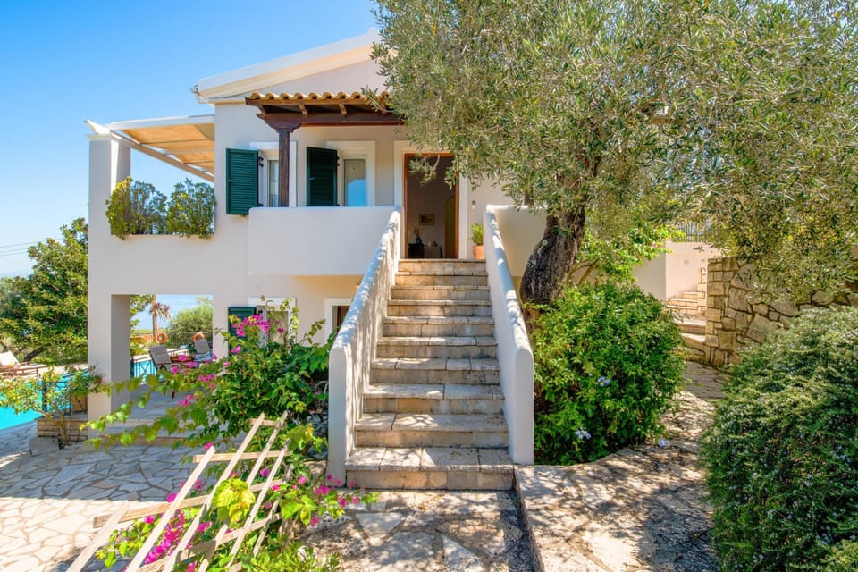Siorra Elena in Paxi Villa in Peloponnese, Western Greece and the Ionian