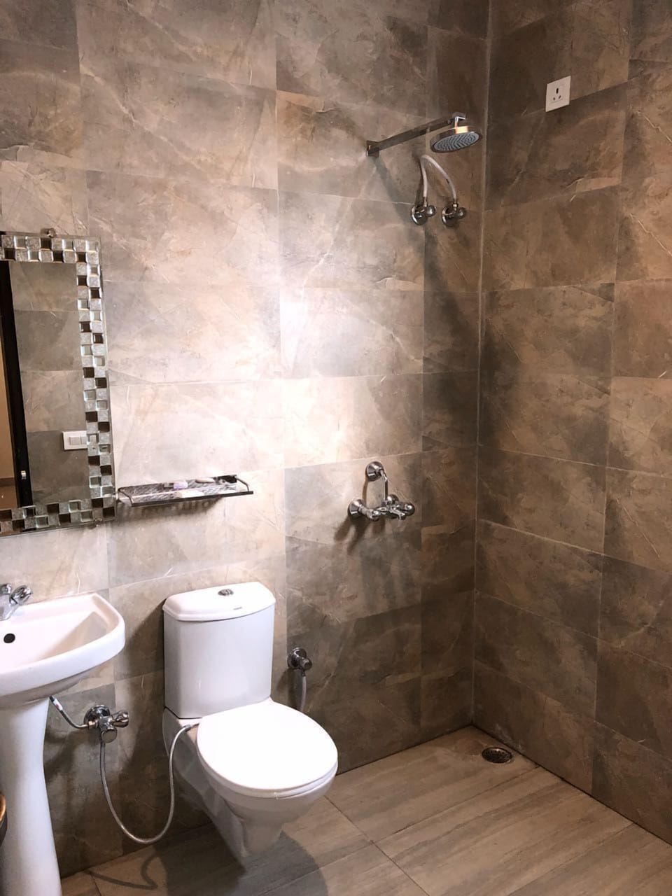 Deluxe Room | Bathroom