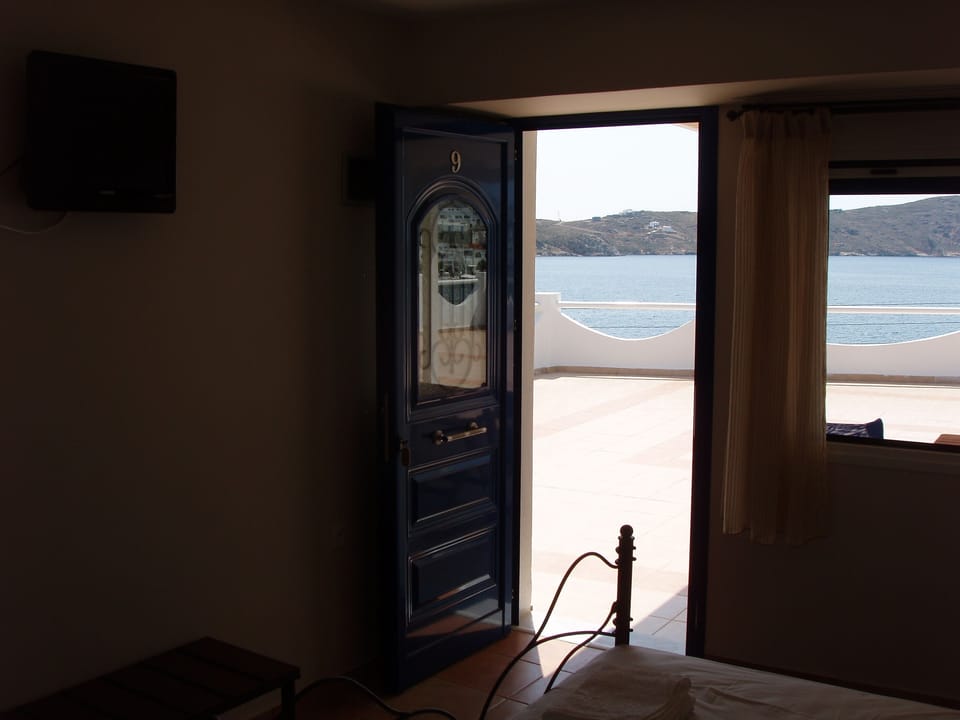 In-room safe, individually decorated, iron/ironing board, free WiFi