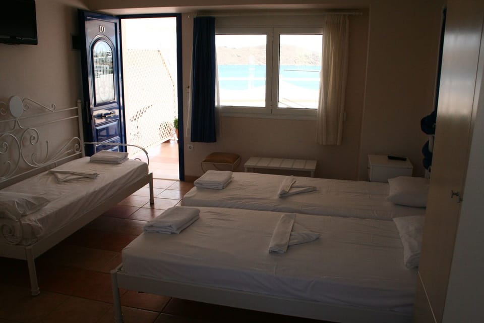 In-room safe, individually decorated, iron/ironing board, free WiFi