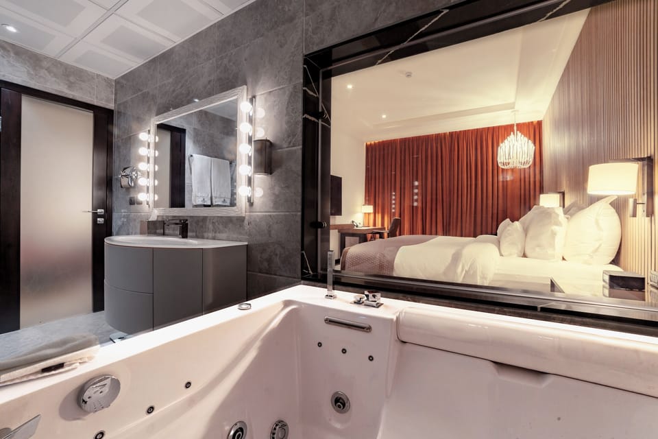 Presidential Room | Jetted tub