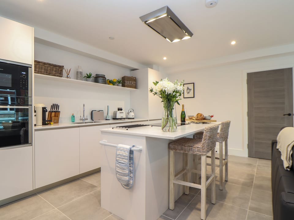 Fridge, dishwasher, electric kettle, toaster