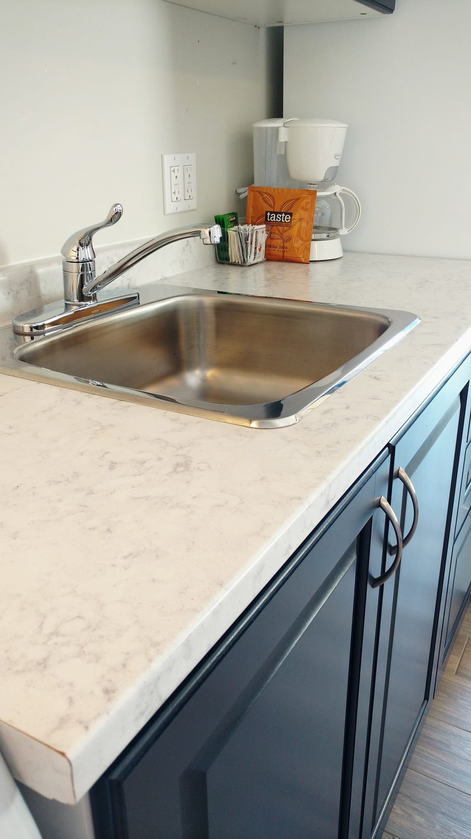 Deluxe Room, Kitchen, Mountain View | Coffee and/or coffee maker