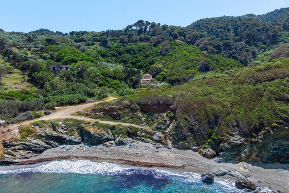 Nerissa Cottage - Skopelos Glossa House in Sporades, Greece