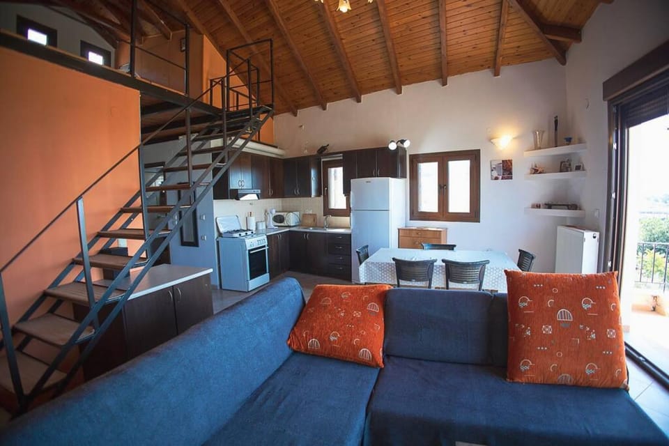 House, Smoking | 2 bedrooms