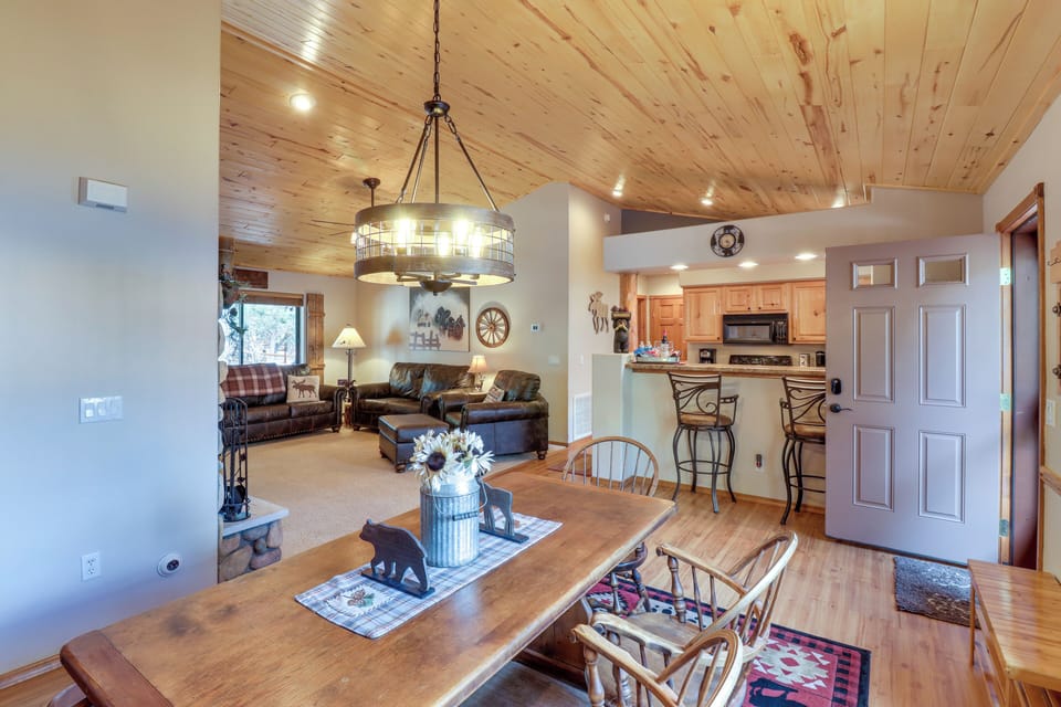 House (3 Bedrooms) | Interior