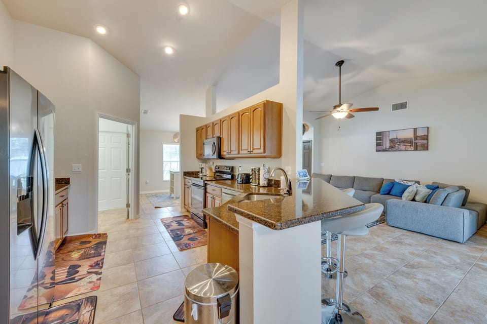 House (3 Bedrooms) | Interior