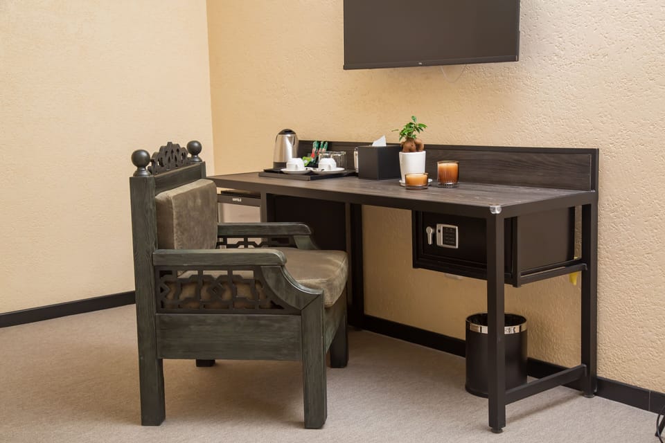 In-room safe, desk, laptop workspace, soundproofing