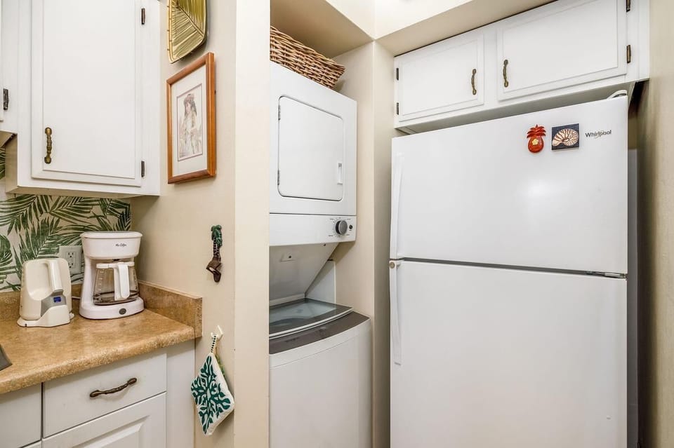 House, Multiple Beds (Kona Makai 5-305) | Private kitchen | Oven, toaster, paper towels