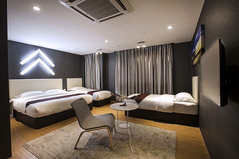 First Class Family | Soundproofing, iron/ironing board (on request), WiFi (free)