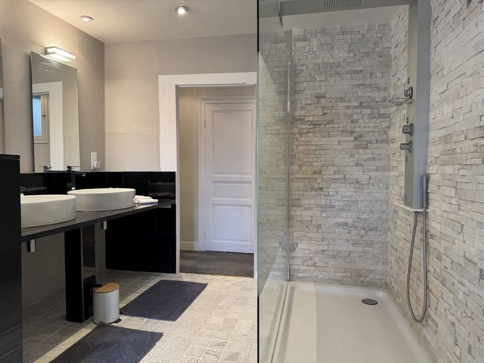 Double or Twin Room, Ensuite, Garden View (Junior Suite) | Bathroom