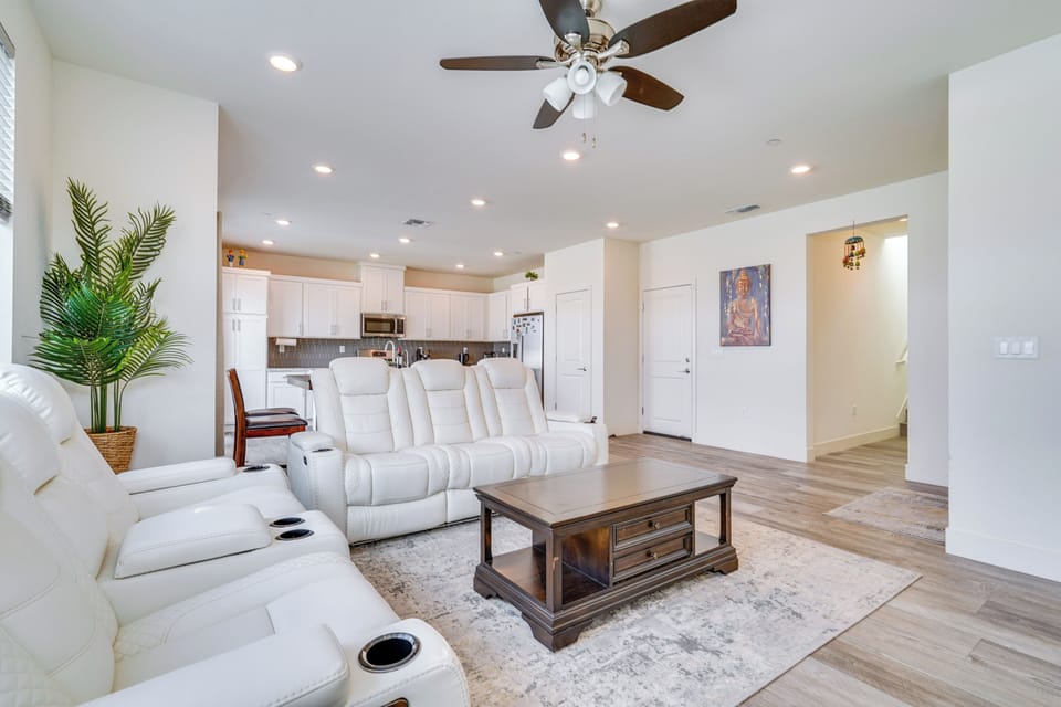 House (3 Bedrooms) | Interior