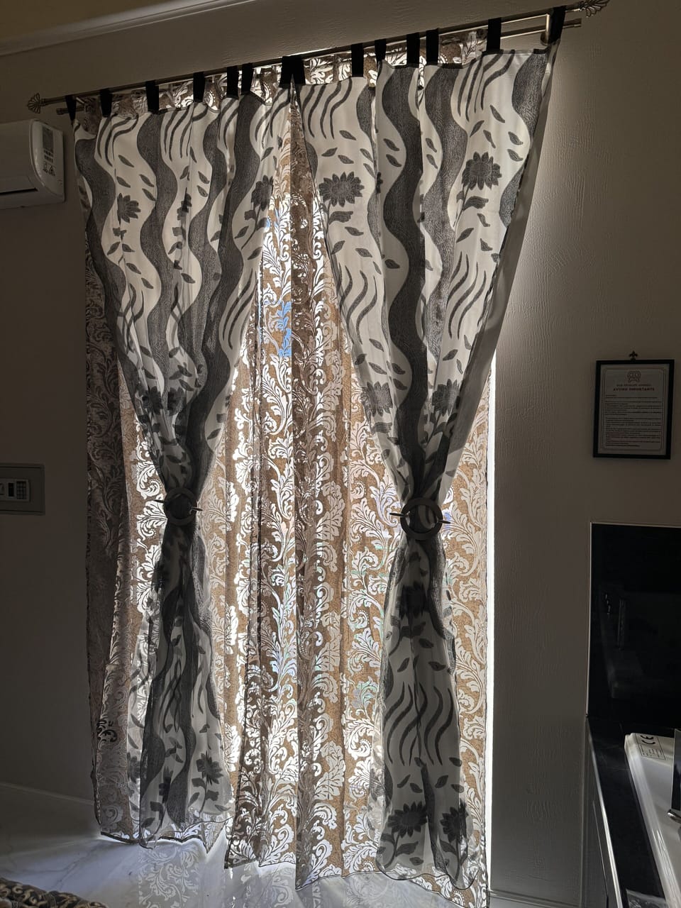 Luxury Room, 1 Bedroom, Non Smoking, City View | Hypo-allergenic bedding available, down comforters, minibar