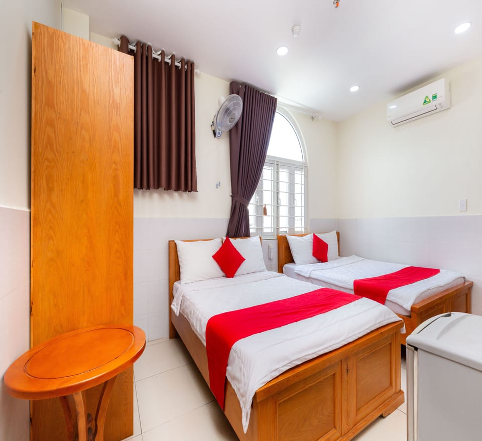 Family Quadruple Room | Desk, blackout drapes, soundproofing, free WiFi