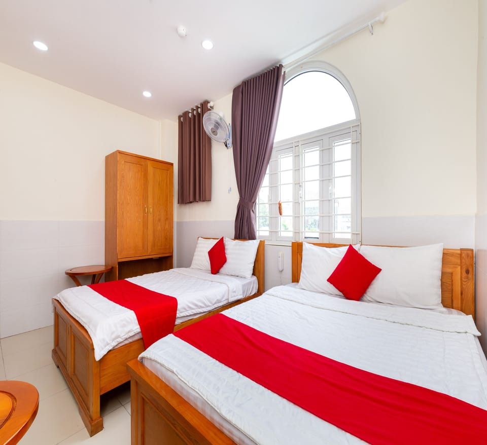 Family Quadruple Room | Desk, blackout drapes, soundproofing, free WiFi