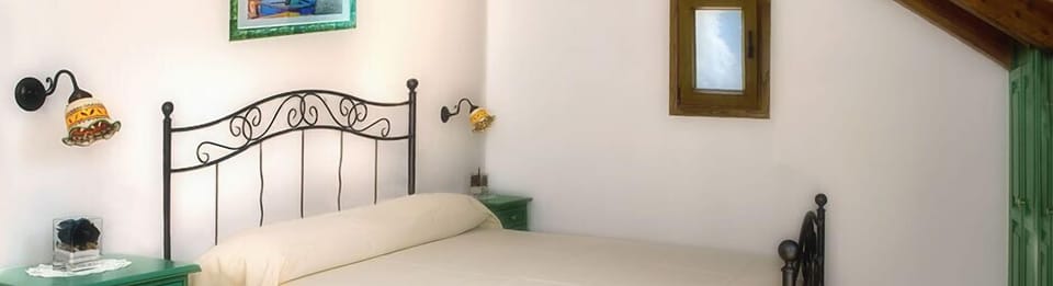 Double Room, Sea View | Minibar, in-room safe, desk, free WiFi