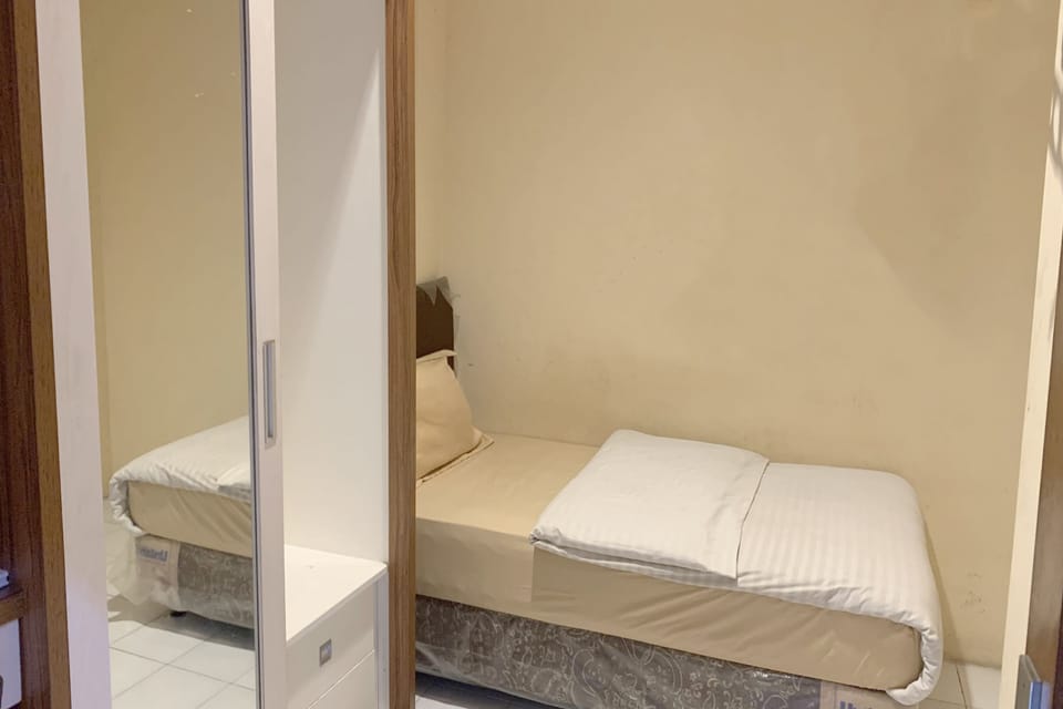 Standard Single Room | Desk, free WiFi, bed sheets