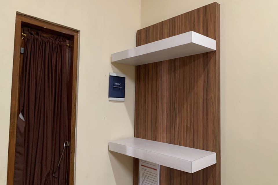 Standard Double Room | Desk, free WiFi, bed sheets