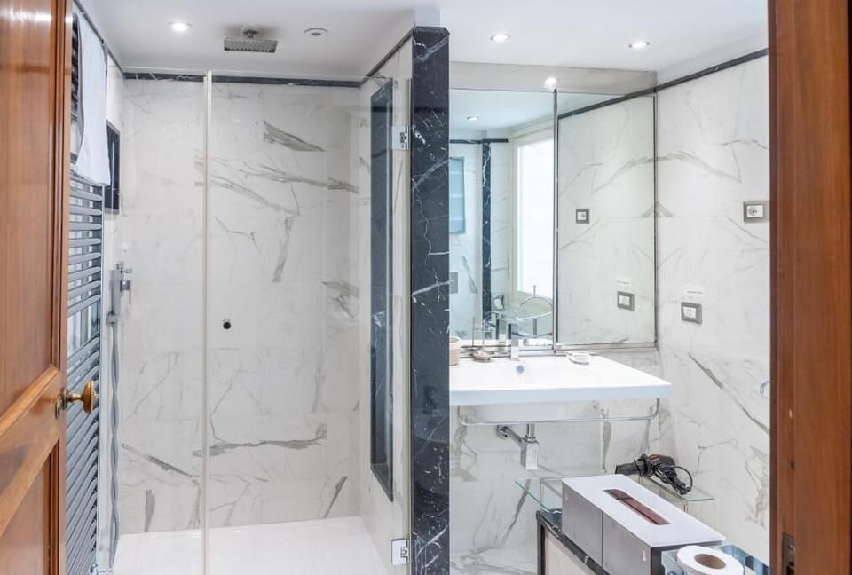 Superior Apartment | Bathroom | Shower, hair dryer, bathrobes, slippers