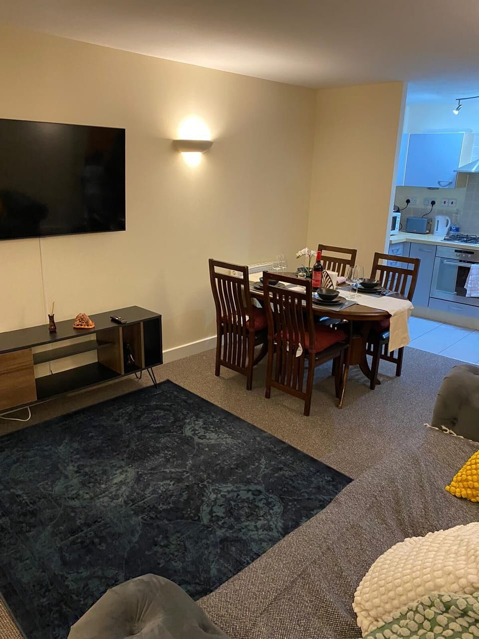 Apartment | Dining
