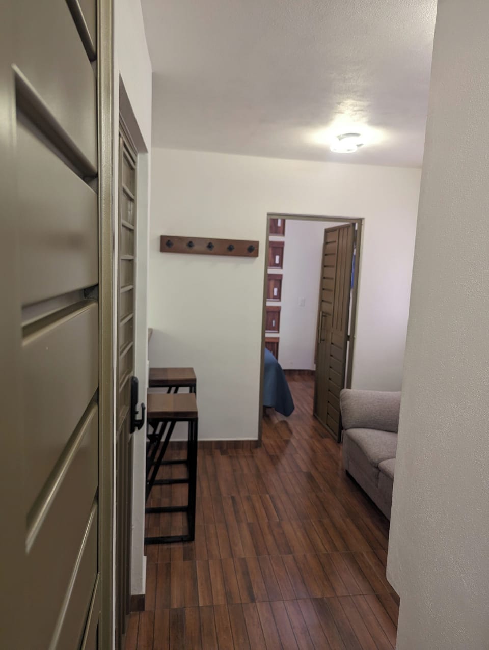 Business Apartment | Living area | 32-inch Smart TV with digital channels, heated floors, smart speakers