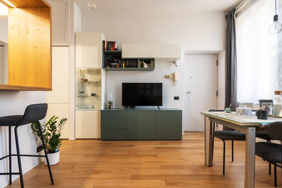 Basic Apartment | Living area