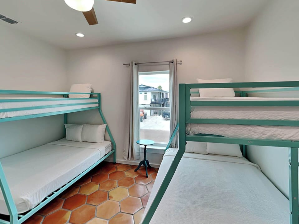 House (2 Bedrooms) | Property amenity