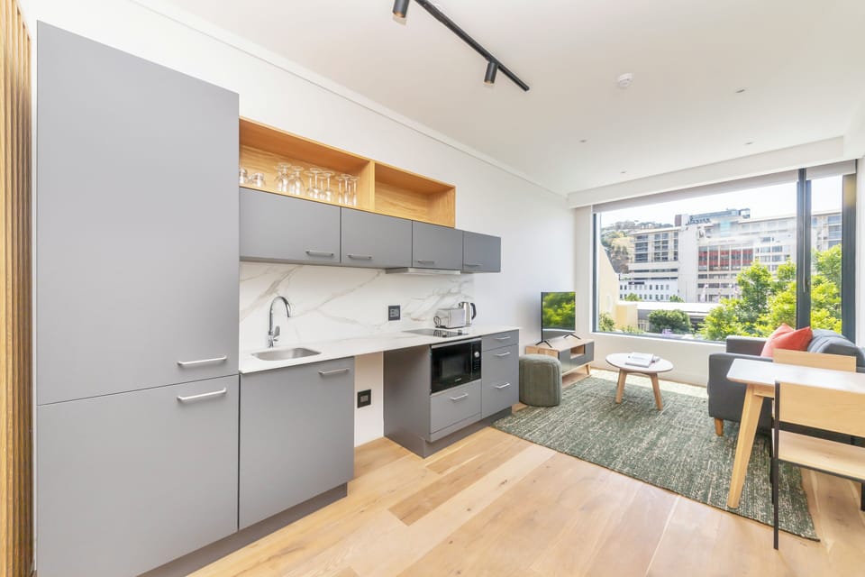 Studio, 1 Bedroom, City View | Interior