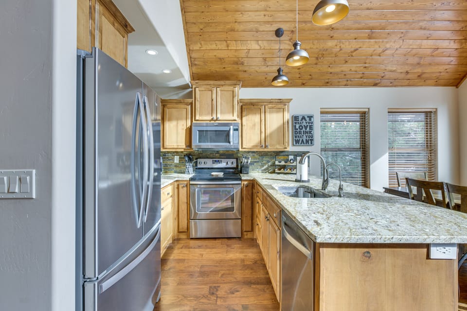 House (3 Bedrooms) | Interior