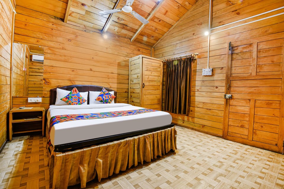 Egyptian cotton sheets, premium bedding, in-room safe, free WiFi