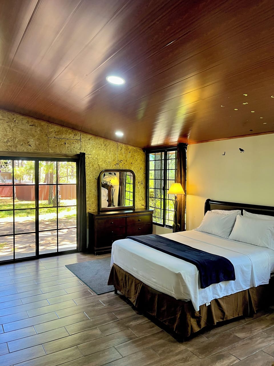 Family Cabin | Premium bedding, down comforters, blackout drapes, WiFi (free)