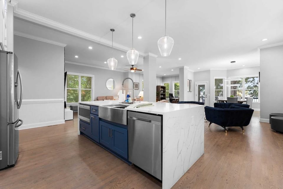 House (6 Bedrooms) | Interior