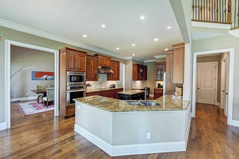 House (5 Bedrooms) | Interior
