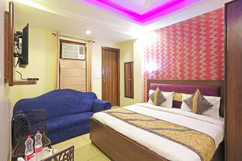 Superior Double Room | Desk, rollaway beds, free WiFi, bed sheets