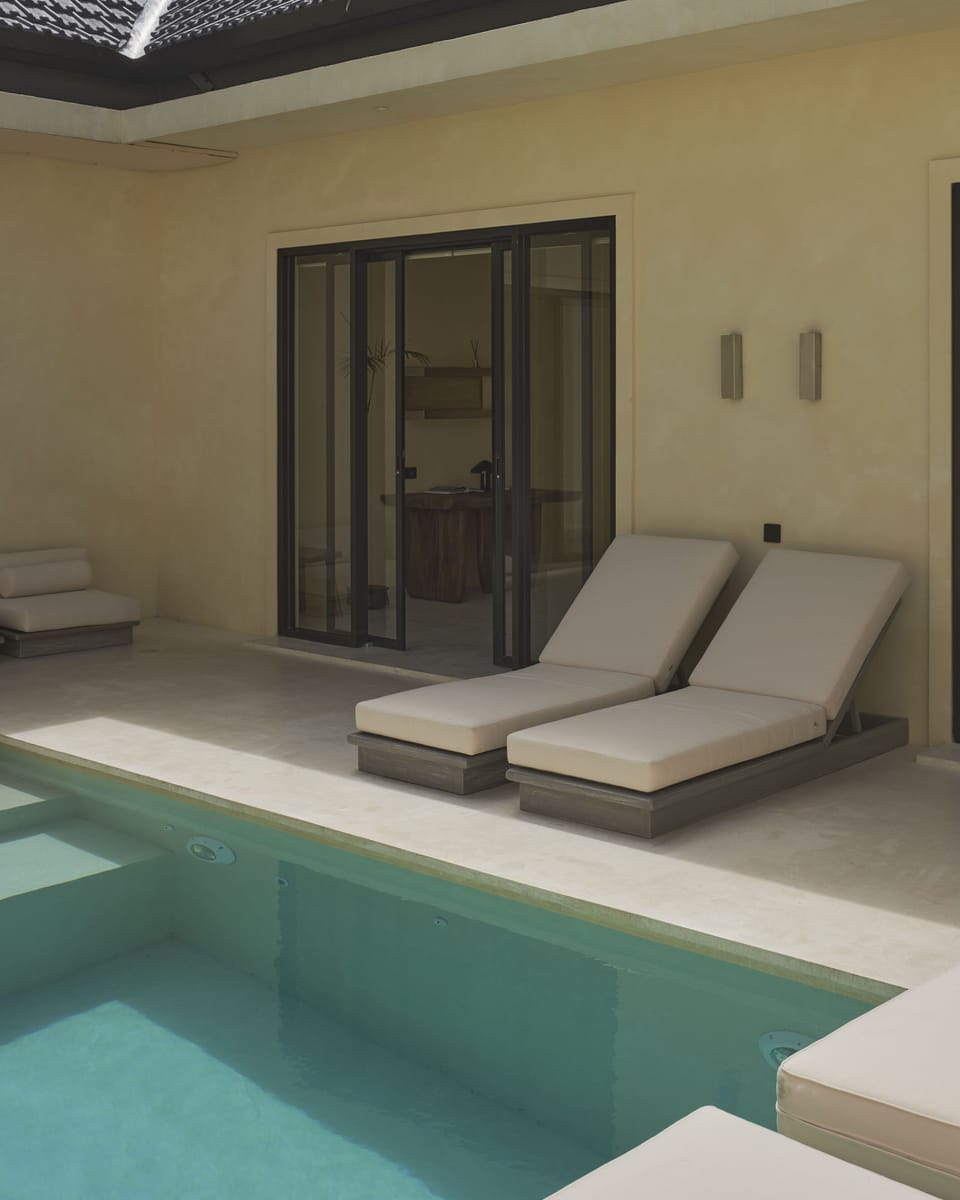 Outdoor pool, sun loungers