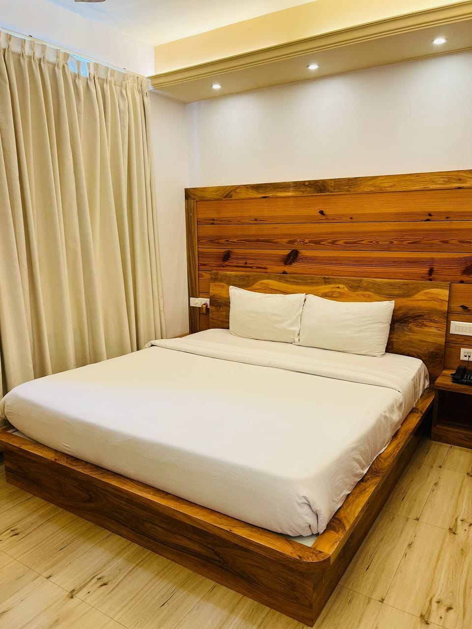 Economy Double Room | Desk, free WiFi
